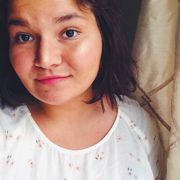 Meet your Posher, Jessica - Picture 1 of 1